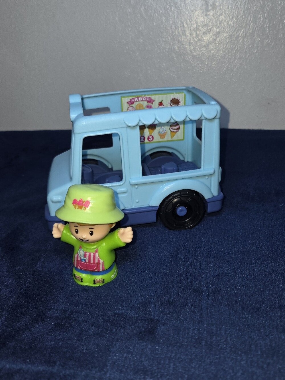 Fisher Price Little People Ice Cream Truck And Figure Play Set